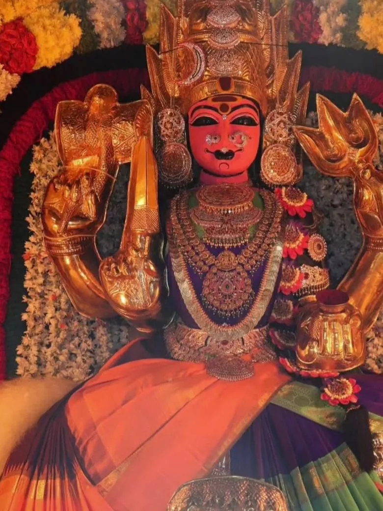 Sri Kateramma Devi adorned with gold and flowers